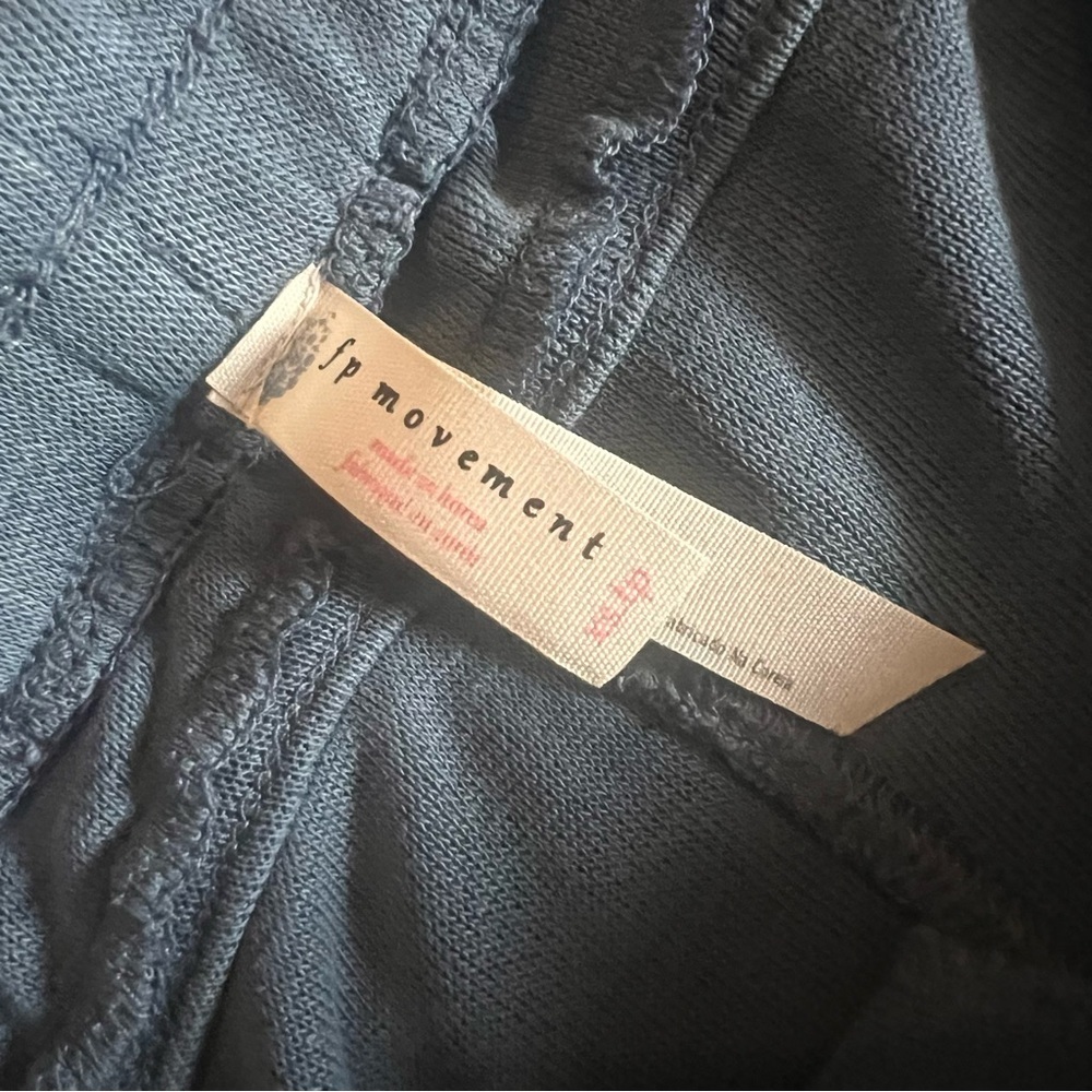 Free People Movement Blue Joggers, Pockets, Side Panel, Size XS - Picture 5 of 10